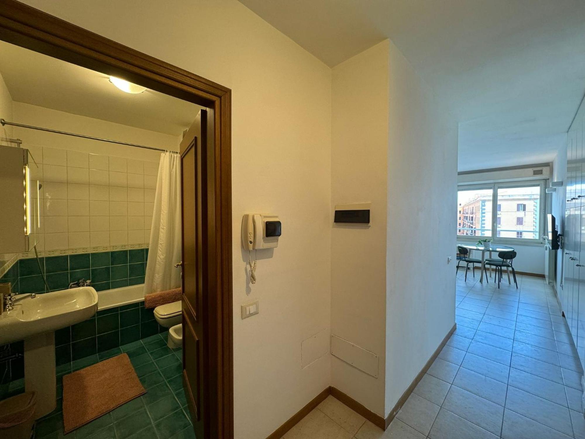 Warm Near Porta Maggiore Apartamento *